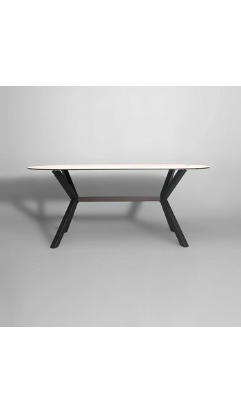 Mesa de comedor Laxey oval
